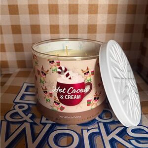 NEW B&BW Hot Cocoa & Cream 3 wick soy wax blend candle